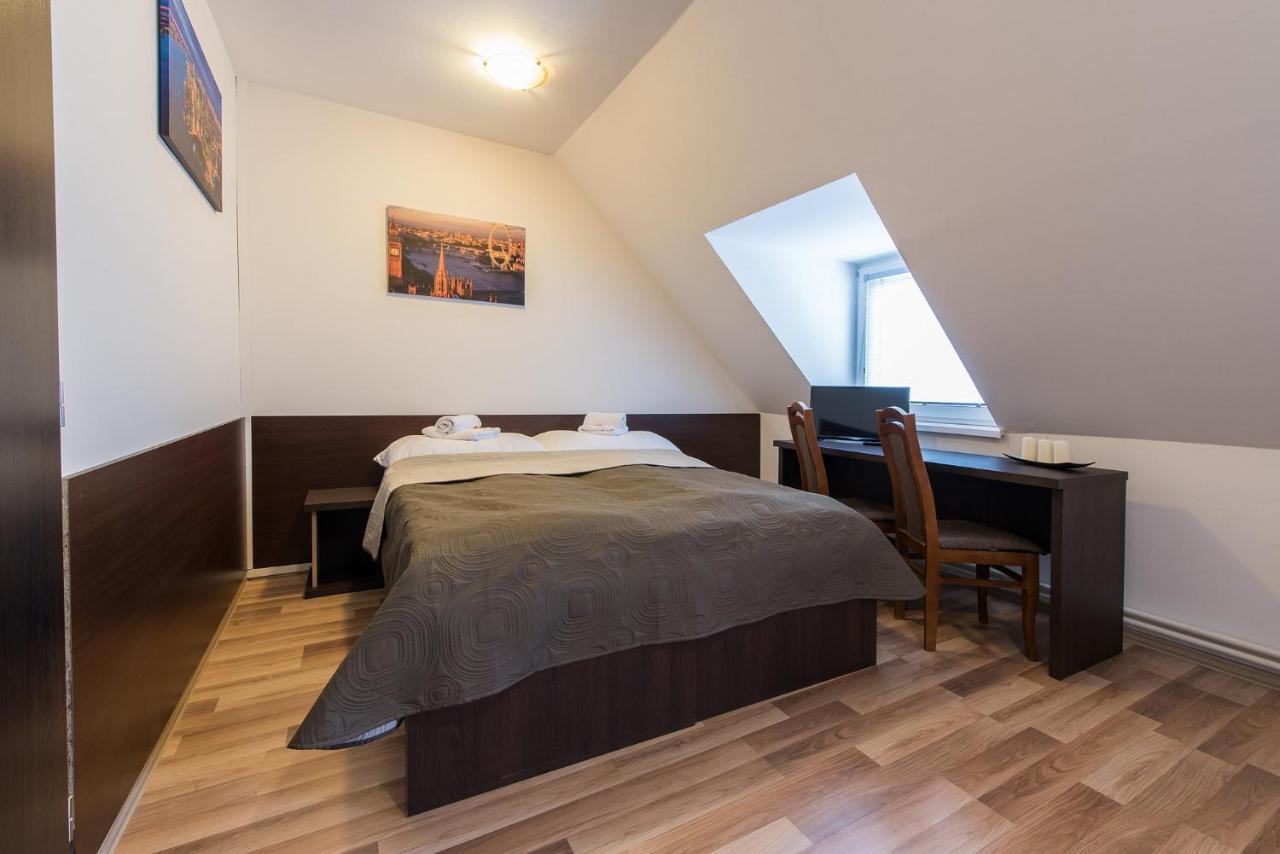 Spišská Nová Ves Penzion Resa מראה חיצוני תמונה
